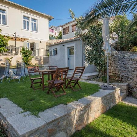 Apartments Villa Adrienne Mali Losinj Exterior photo