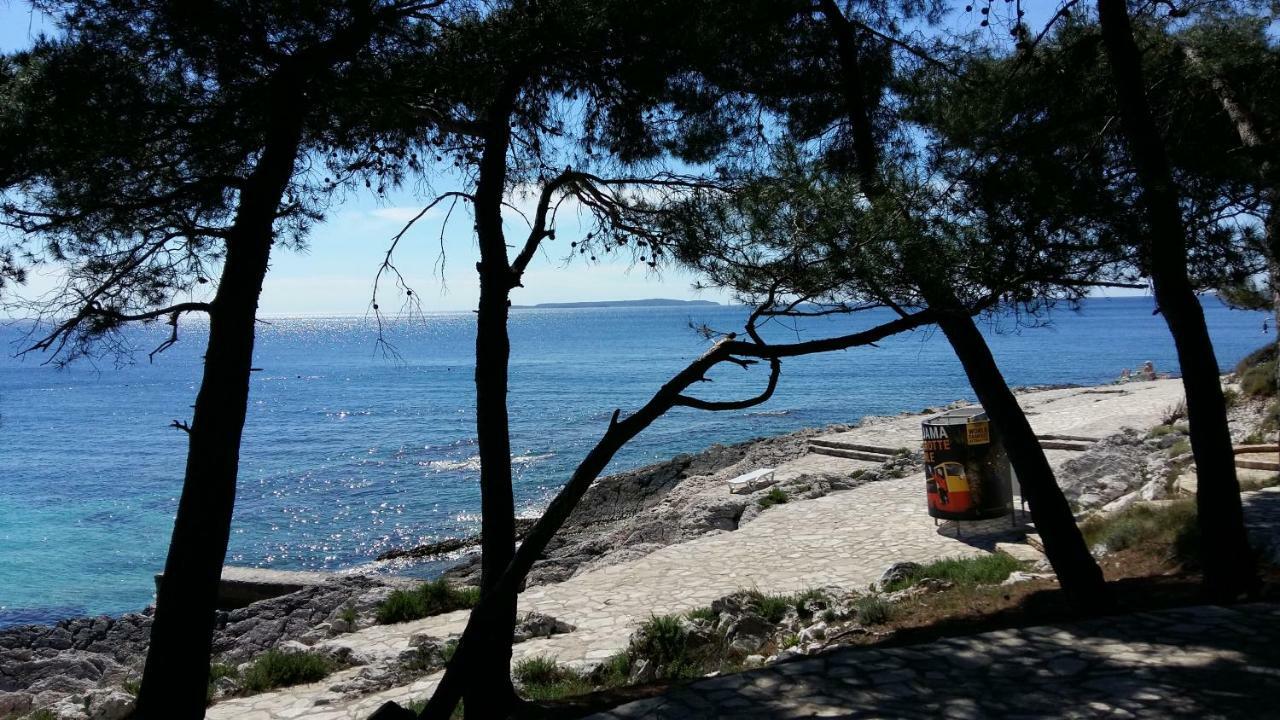 Apartments Villa Adrienne Mali Losinj Exterior photo