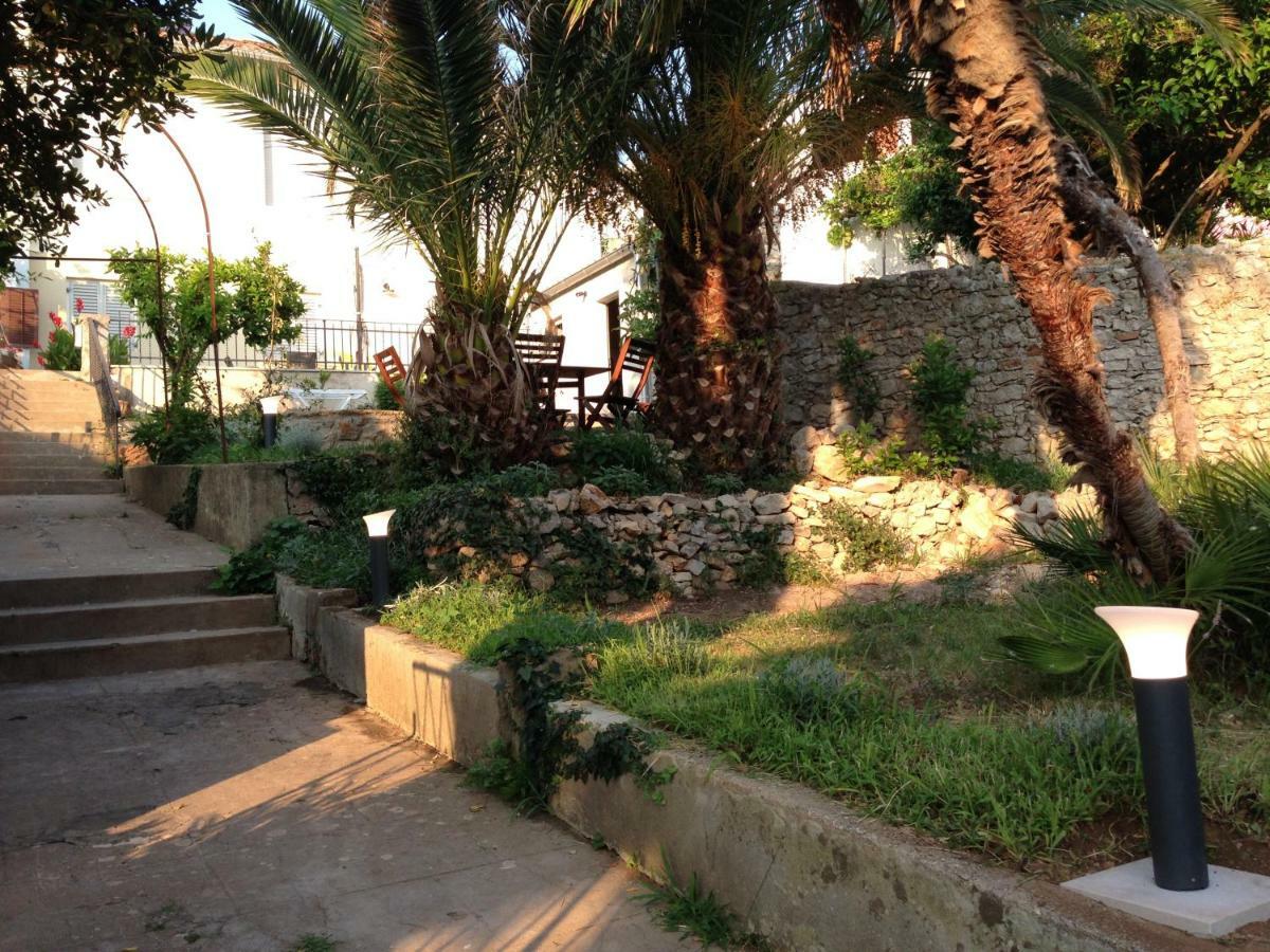 Apartments Villa Adrienne Mali Losinj Exterior photo